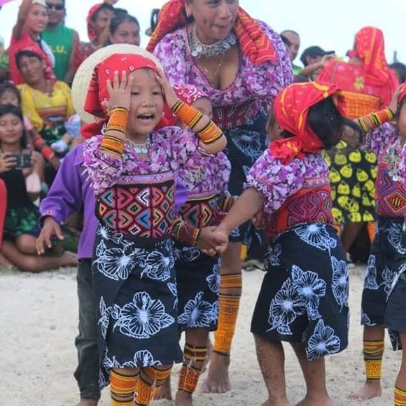 More soon. Handmade Kuna Boots.AUTHENTIC 8.5-9 - Picture 10 of 16